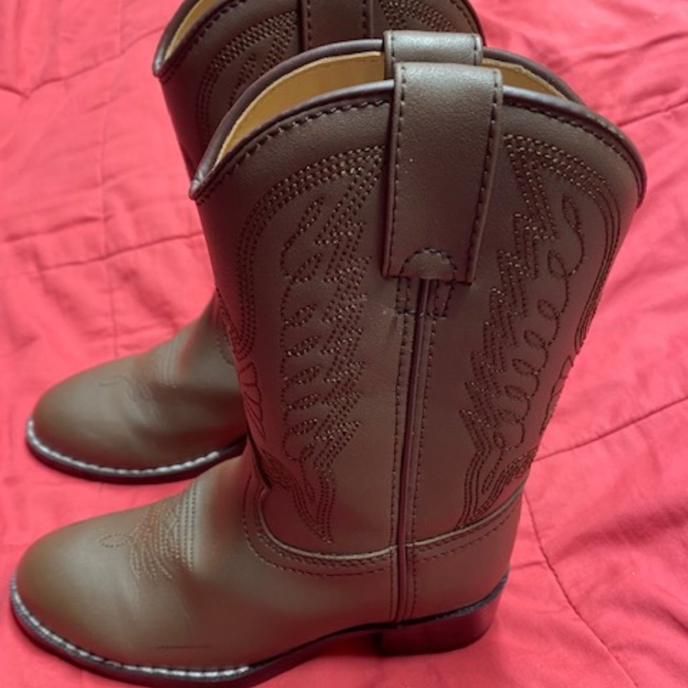 Absolutely adorable lil' kids Durango cowboy boots!